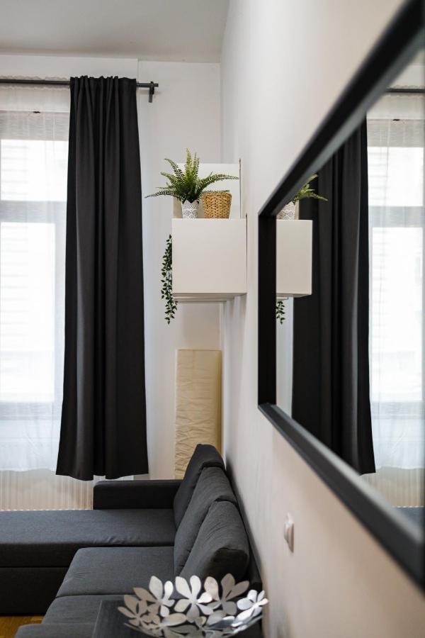 بودابست Cosy 1 Bedroom Apartment In Gozsdu Court المظهر الخارجي الصورة