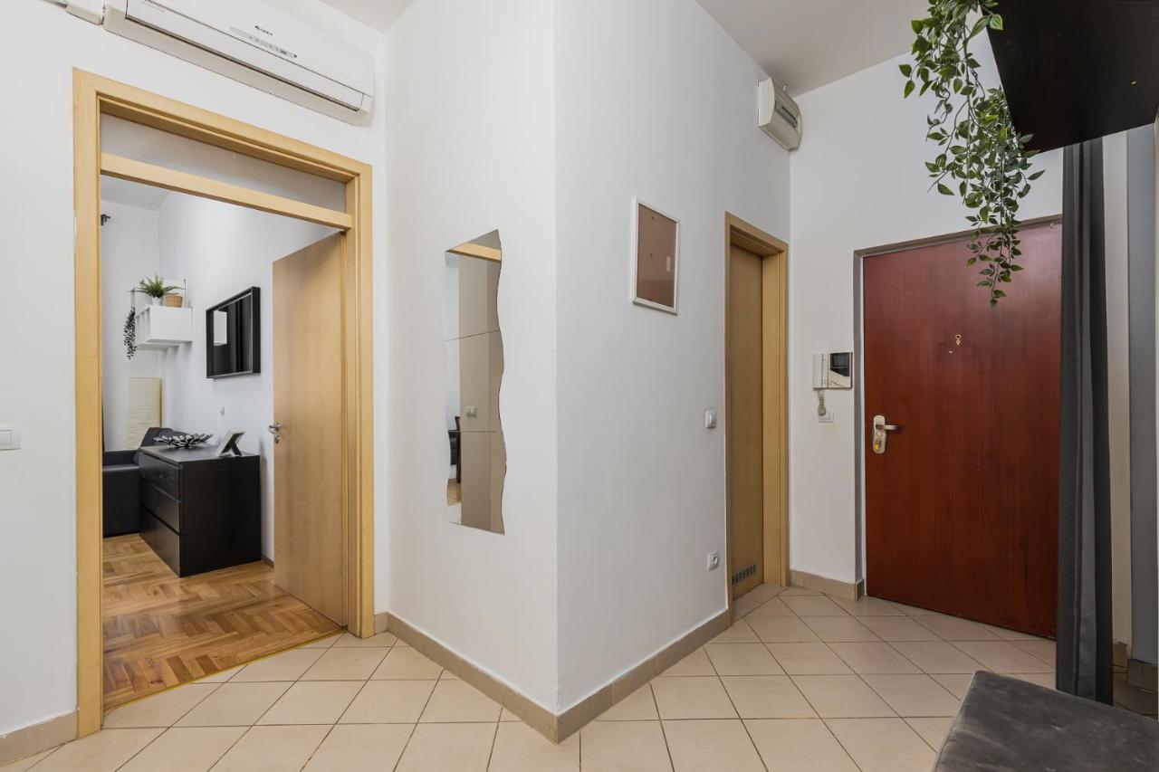 بودابست Cosy 1 Bedroom Apartment In Gozsdu Court المظهر الخارجي الصورة